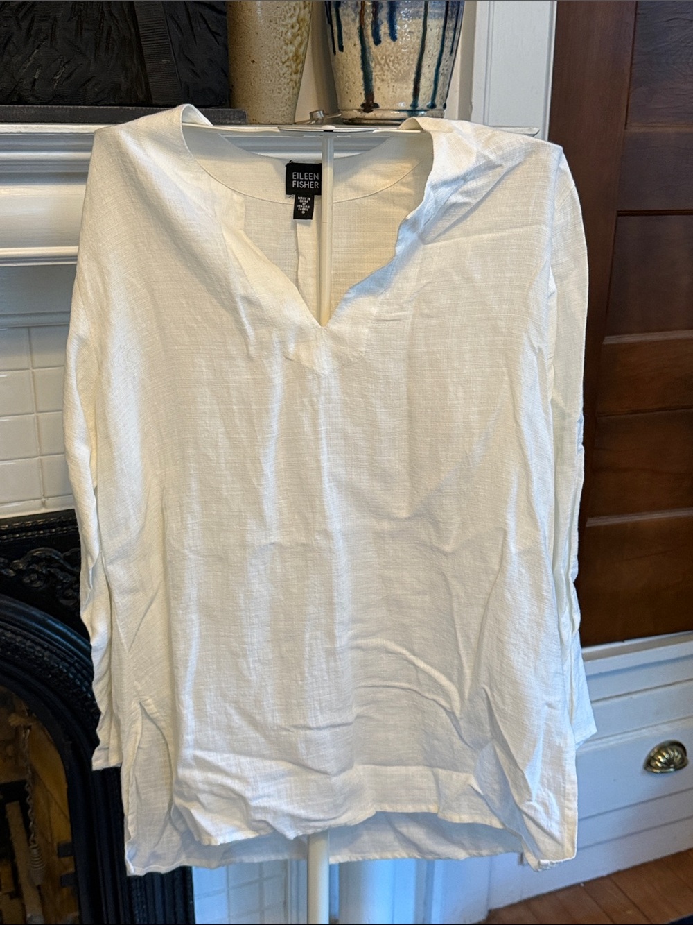 Eileen Fisher White Linen blend  V-Neck Long Sleeve Tunic- worn once. 250 retail